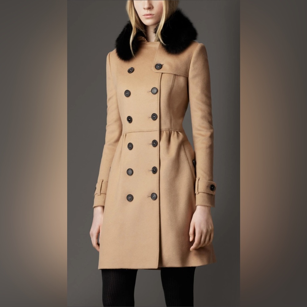 Burberry Women’s Natural Mid Length Wool Cashmere  Fur Collar Coat Size 4 NWT